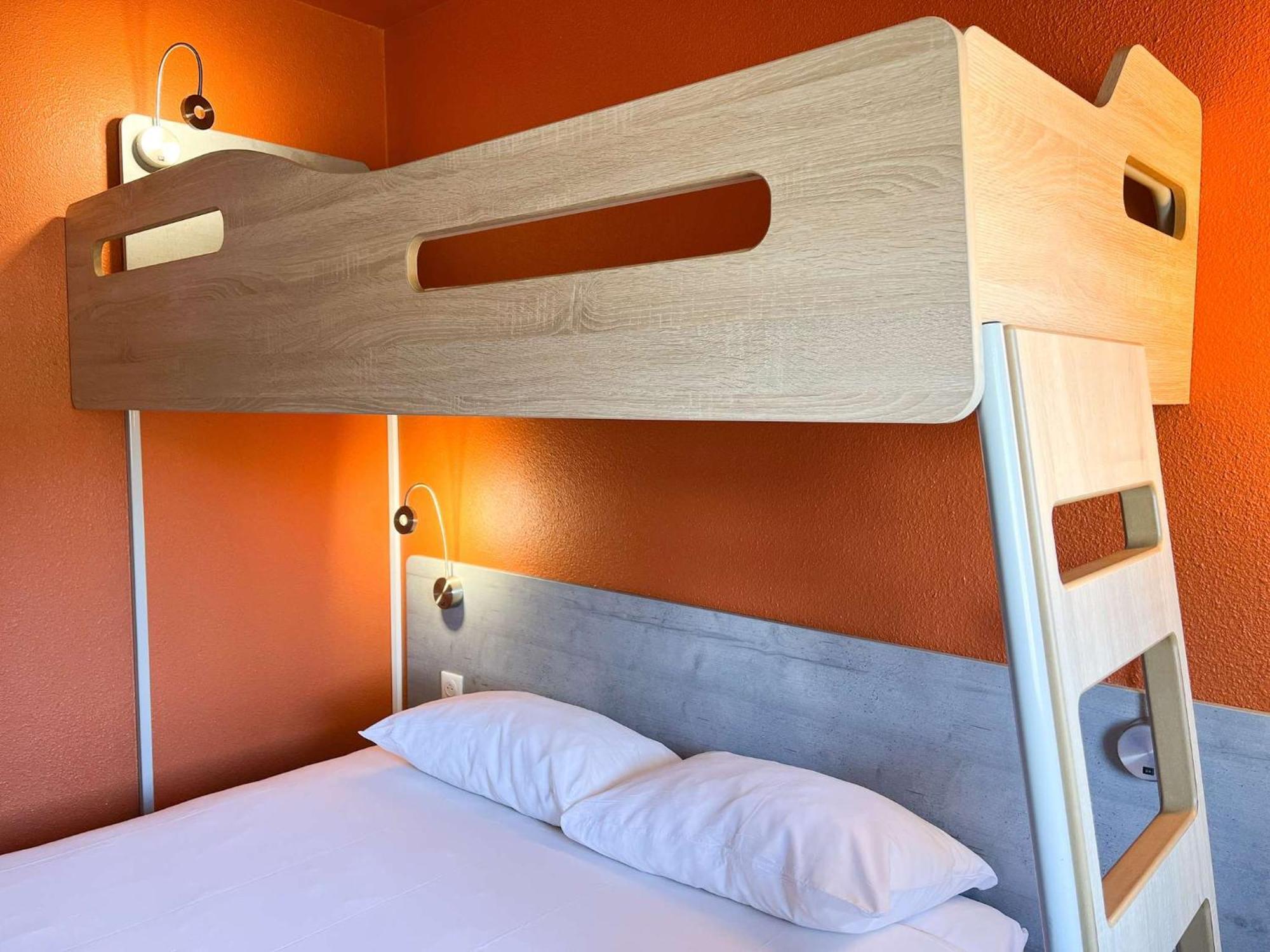 Ibis Budget Carcassonne La Cite Экстерьер фото